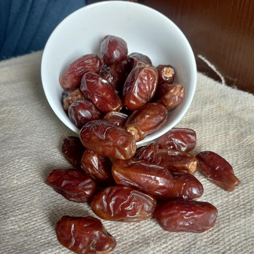 Aseel Pitted Dates