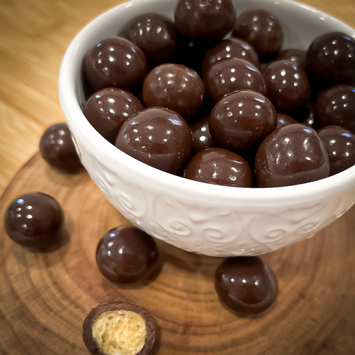 CHOCOLATE CRUNCHY BALLS