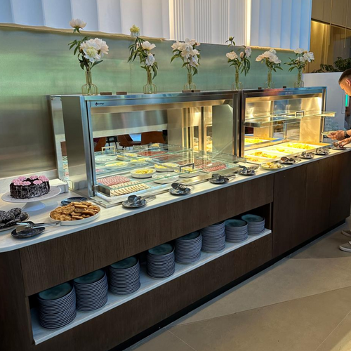 BUFFET LINE