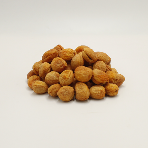Dried apricot with pits