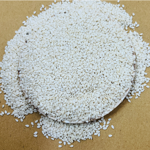 HULLED SESAME SEEDS