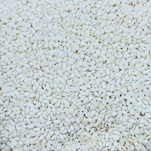 HULLED SESAME SEEDS