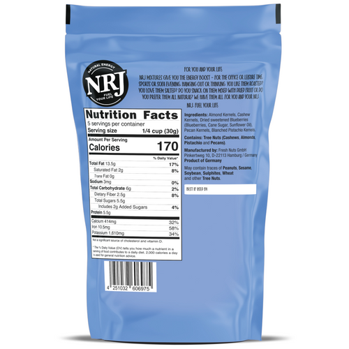 Nut kernel mixture  with blueberries