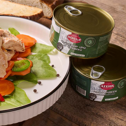Turkey meat in its own juice
