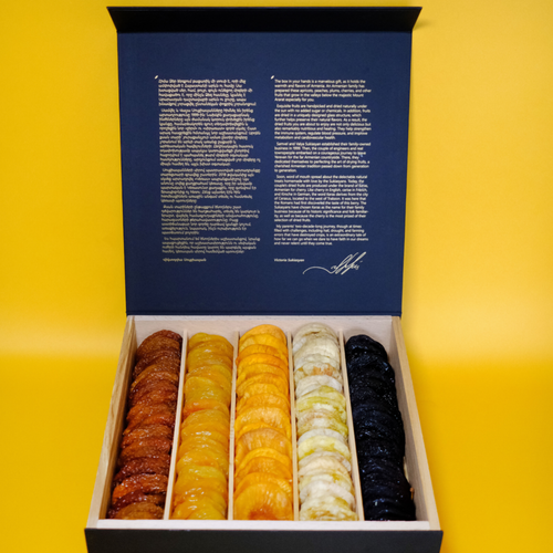 Premium Dried Fruit Box