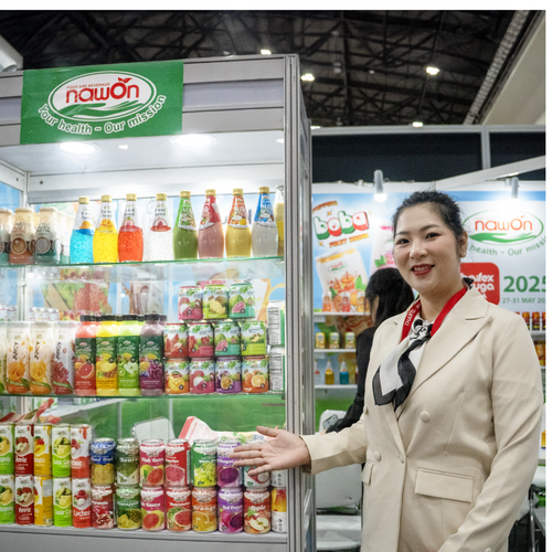 Best Selling Vietnam OEM 320ml Bottle Fresh Smoothie Mixed Fruit Juice Low MOQ HALAL BRC GMP Free Sample Cheap Wholesale Vietnam