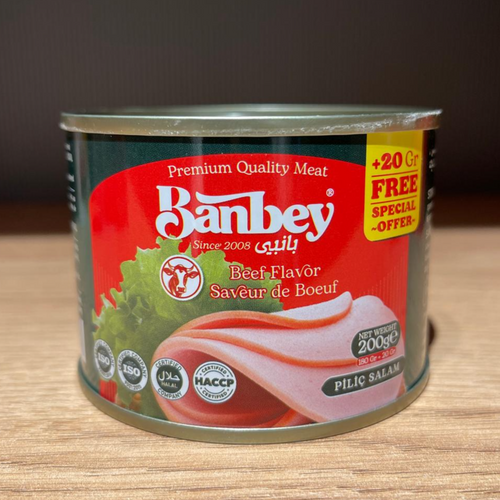 Canned chicken luncheon with beef flavor