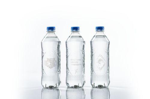 Revolutionising the bottle label: Sleek solutions with many benefits