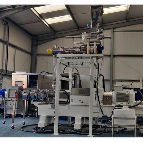 Extruder-Rebuilt Twin Screw