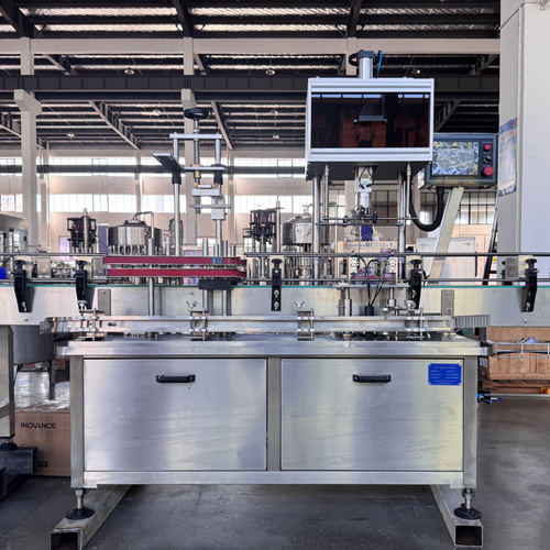 4000BPH Semi-Auto 4 Cavities Blow Molding Machine