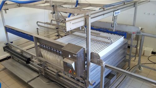 Press filter for soft cheeses production