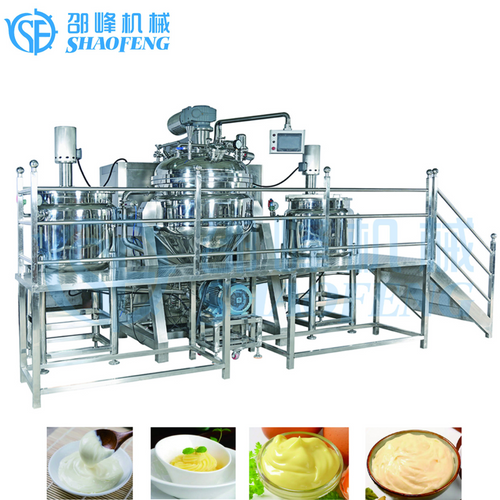 Salad sauce vacuum mixer