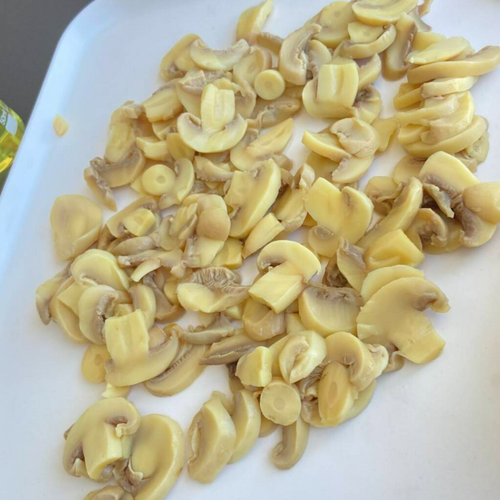Canned mushroom pieces and stems