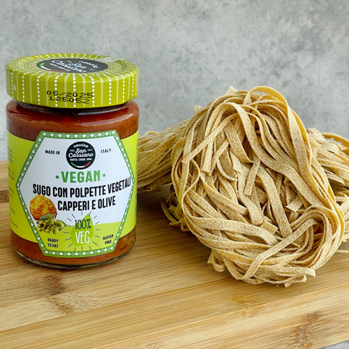 Tomato sauce with vegetable balls and 3 spices