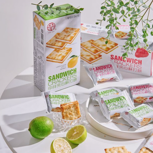 Strawberry Sandwich Crackers