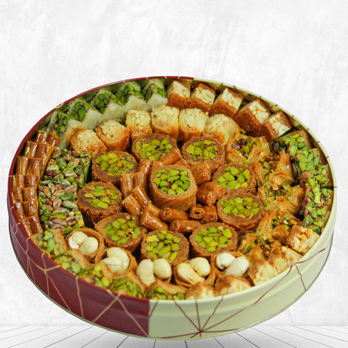 Assorted Arabic Sweets Metal can 1000gr