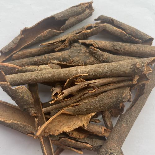 Top Grade Peeled Yan Gui Chinese Cinnamon Customized Length Dry Cassia for Spice