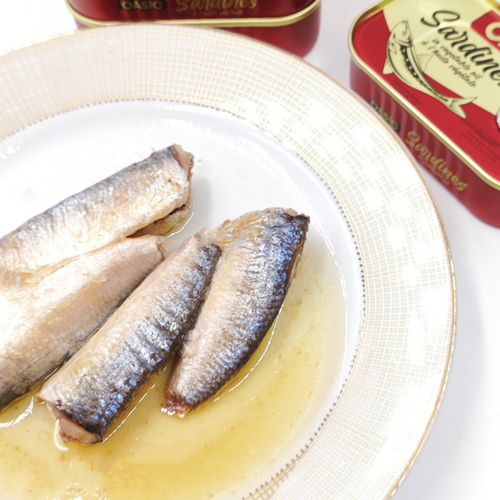 CANNED SARDINES IN VEGETABLE OIL
